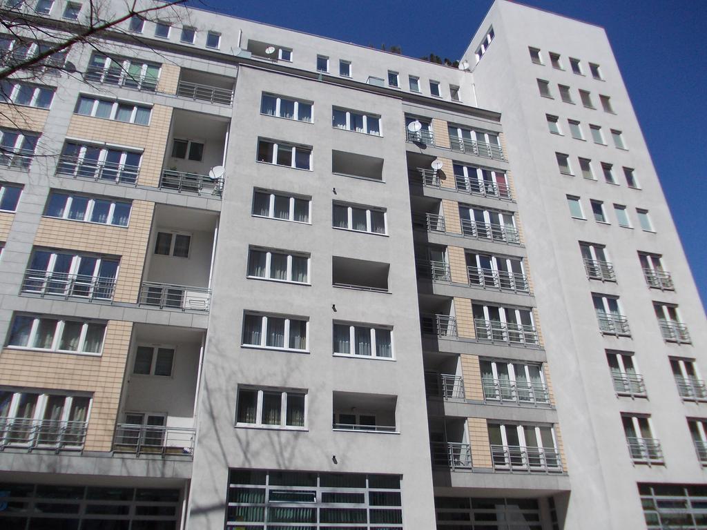 Babka Wiezowiec Noclegi Warszawa Exteriör bild